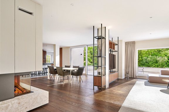 Designwohnraum mit eleganter Raumteilung