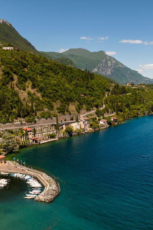 Aerial view of the exclusive waterfront location