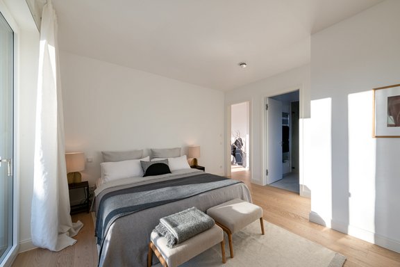 Master bedroom with en suite bathroom