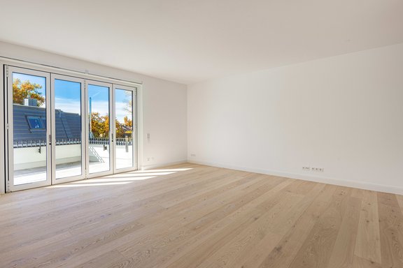 Lichtdurchfluteter Wohn-/Essbereich