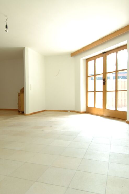 Wohnzimmer mit Kamin