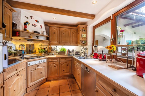 Küche mit Landhausfronten