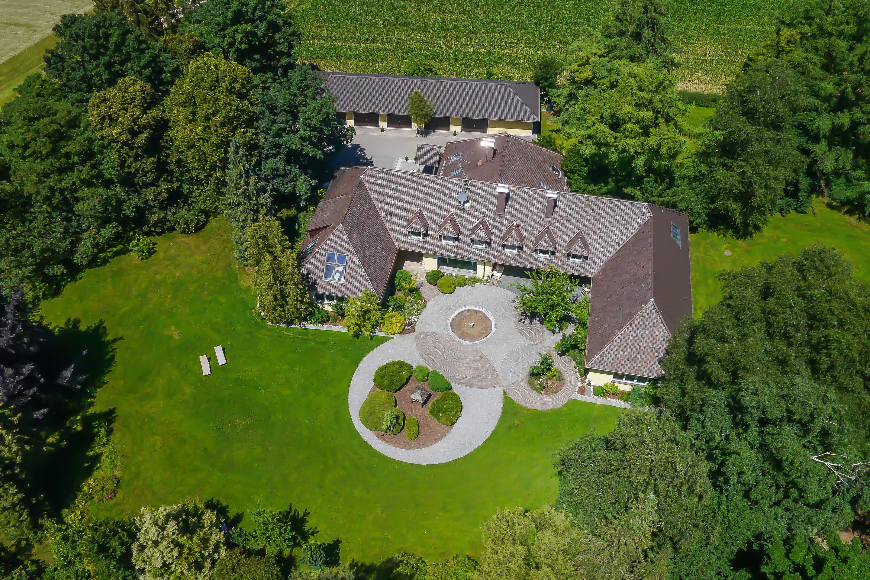 Drehkreuz München-Schweiz-Alpen: Traum-Anwesen mit vielen Möglichkeiten