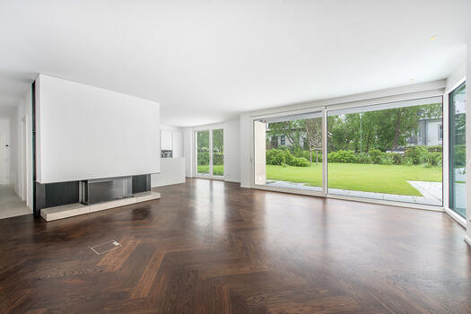 Spacious living area with a view of the countryside