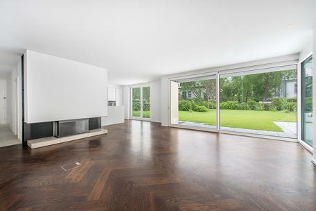 Edel ausgestattete 4,5-Zimmer-Wohnung mit ca. 260 m² Privatgarten in nobler Bestlage
