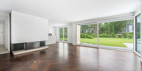 Edel ausgestattete 4,5-Zimmer-Wohnung mit ca. 260 m² Privatgarten in nobler Bestlage
