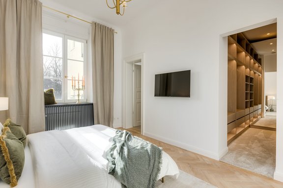 Perfekt ausgestattete Ankleide