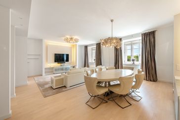 Objektvideo ansehen: Edle 4-Zimmer-Wohnung in historischem Stadtpalais mit Concierge-Service