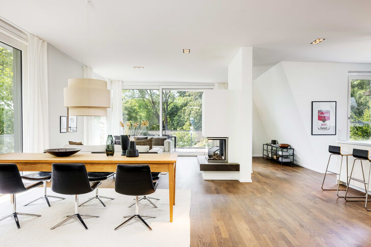Lichterfüllter Livingbereich