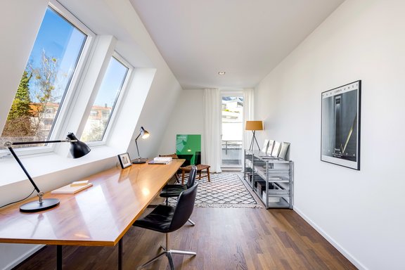 Arbeitszimmer mit Terrasse