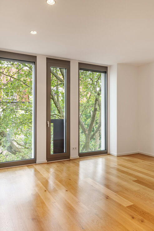 Spacious bedroom
