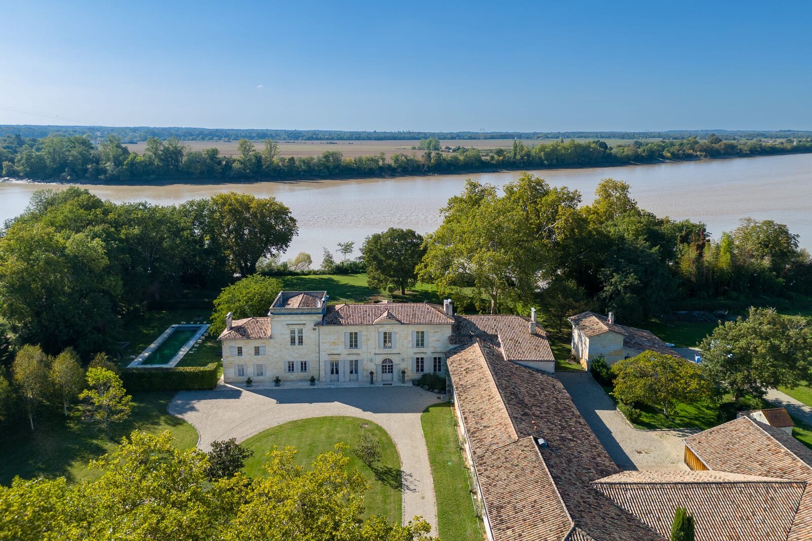 An den Ufern der Dordogne