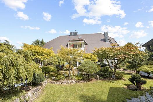 Naturnahes Zweifamilienhaus