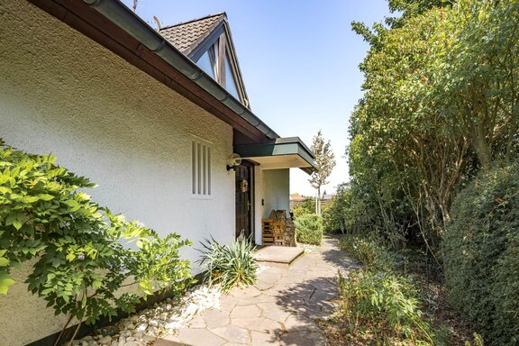 Plenty of privacy and sunshine
