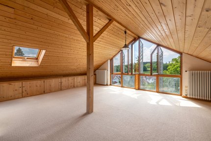 Sehr attraktives Dachstudio