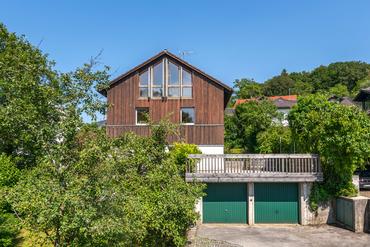 Einfamilienhaus zur Modernisierung mit Traumblick und Entwicklungsoptionen