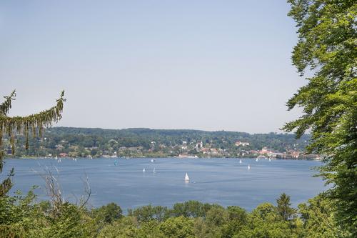 Einmaliges Anwesen in Alleinlage mit grandiosem Panoramablick über den Starnberger See