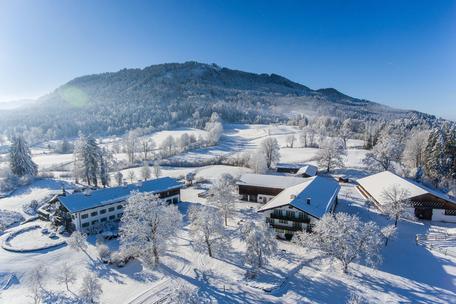 Unique property south of Munich: Spectacular country estate with riding facilities and indoor swimming pool