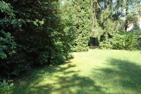 A unique building plot for an exclusive villa or semi-detached villa