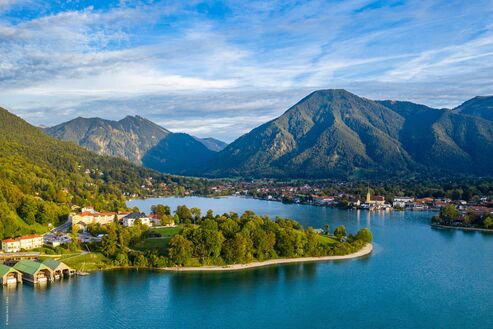 Tegernsee vor beeindruckender Bergkulisse