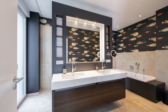 Das Bad en suite im Masterbereich