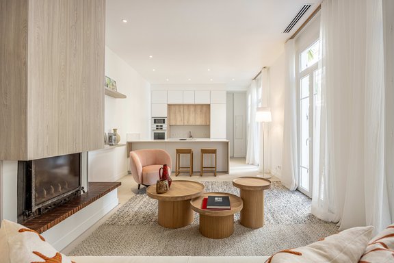 Moderne, offene Küche