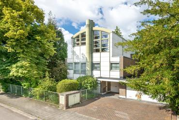 Einzigartiges Architektenhaus: Gestaltungspotenzial auf 336 m² in bester Lage