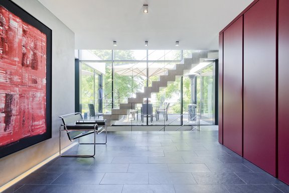 Entrance area with staircase