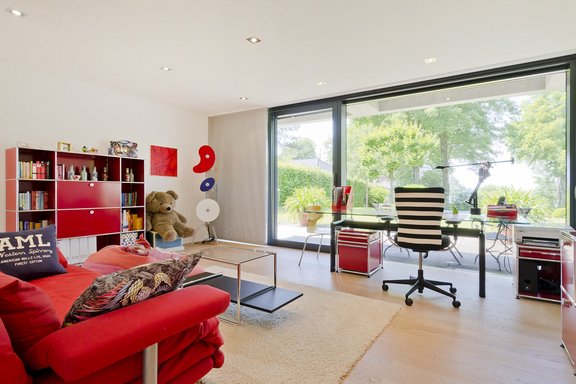 Bedroom at garden level