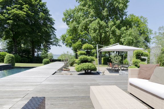Terrace area with pool