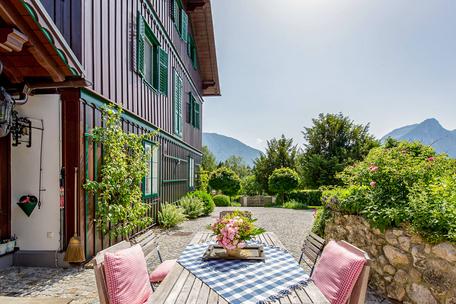 Einzigartiges, romantisches Anwesen mit Herrenhaus, Gewächs-, Gäste- und Atelierhaus im Ausseerland