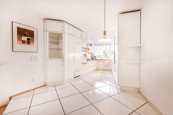 Bright fitted kitchen