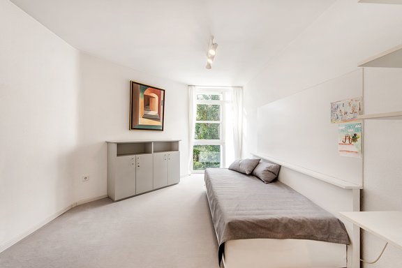 Children's guest room