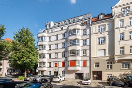 Repräsentatives Mehrfamilienhaus von 2014