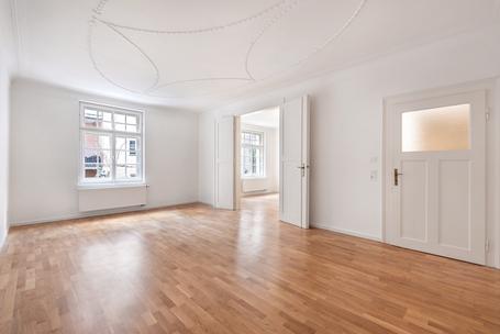 Elegante 3-Zimmer-Altbauwohnung mit Südbalkon