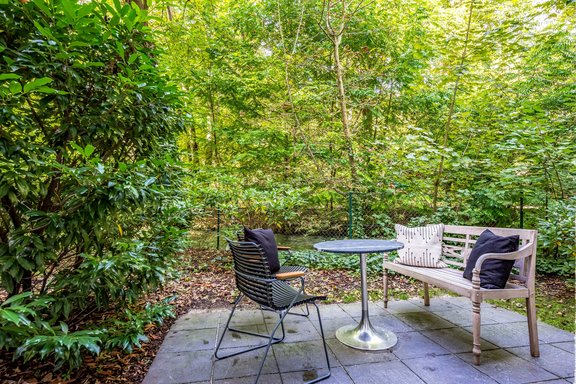 Terrasse direkt am Eisbach
