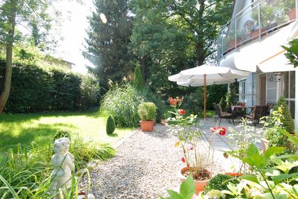 Elegante großzügige Gartenwohnung mit exklusiver Ausstattung