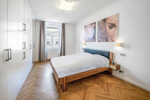 Spacious bedroom