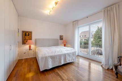 Schlafzimmer mit Einbauschrank