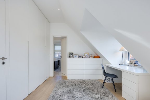 Home-Office u. Ankleidebereich