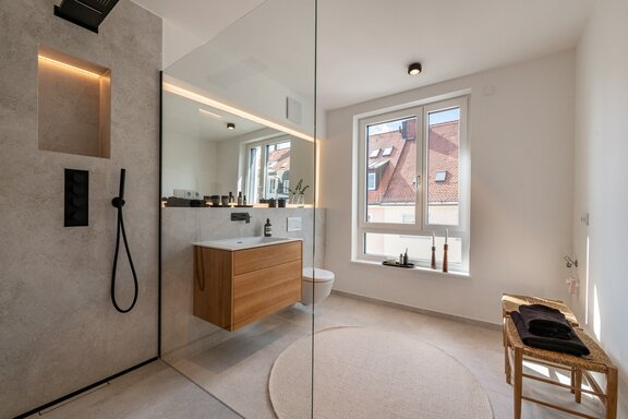 Modern Bathroom with Natural Light