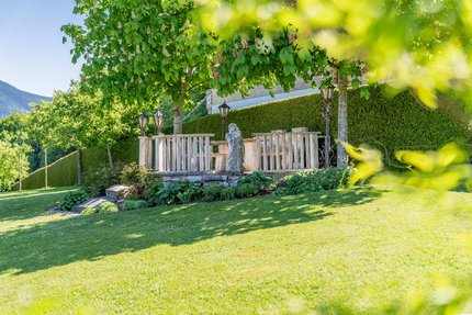 Natürlich beschatteter Freisitz