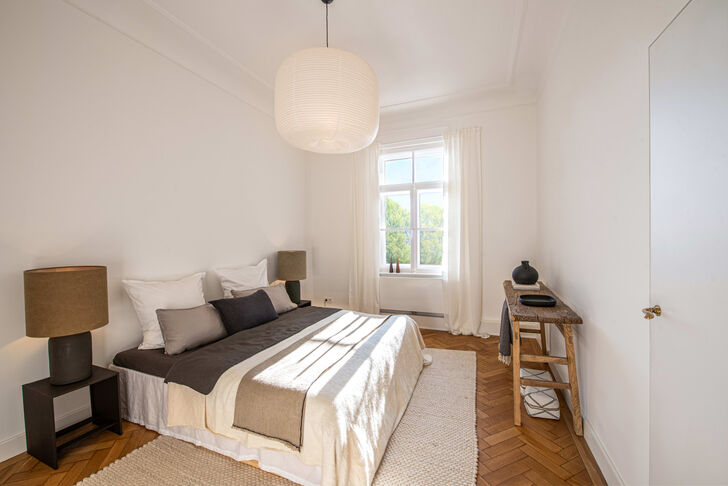 Schlafzimmer mit Morgensonne
