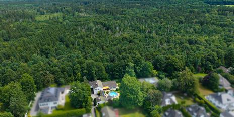 Entschleunigung und Ruhe: Baugrundstück von 1.775 m² in grüner Waldrandlage