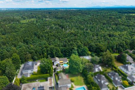 Entschleunigung und Ruhe: Baugrundstück von 1.775 m² in grüner Waldrandlage