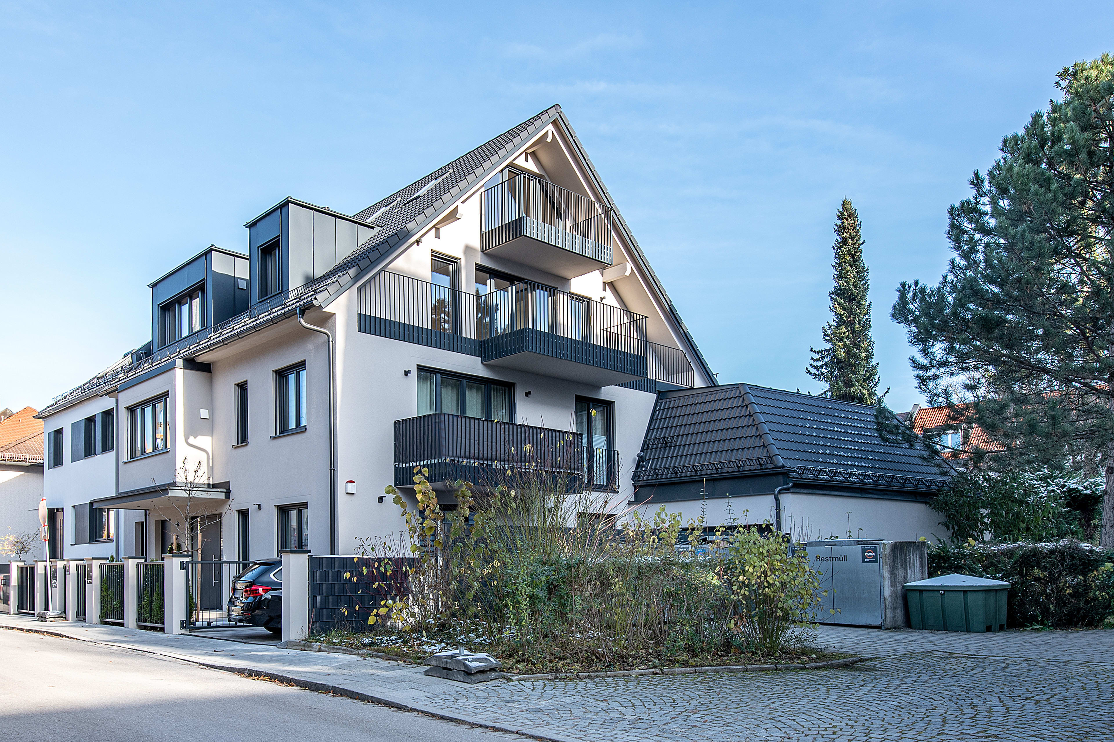 Erstbezug: 4-Zimmer-Maisonette mit Terrasse und Balkon