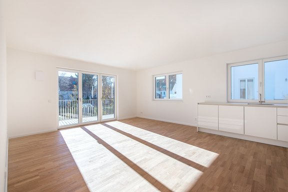 Kitchen dining area 2