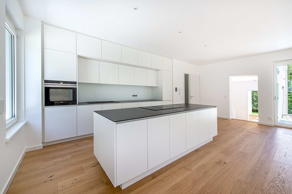 Modern carpenter fitted kitchen