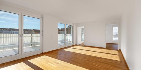 First-time occupancy: top-floor apartment with light-filled ambience and roof terrace