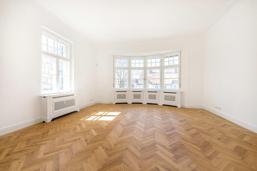 Wohnzimmer mit „bay window“